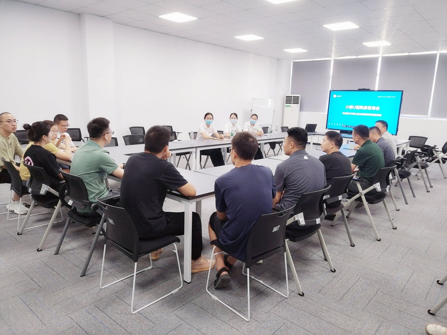 政務服務“列車”駛入企業 洪山區打造“一站式”辦證與技術咨詢新模式